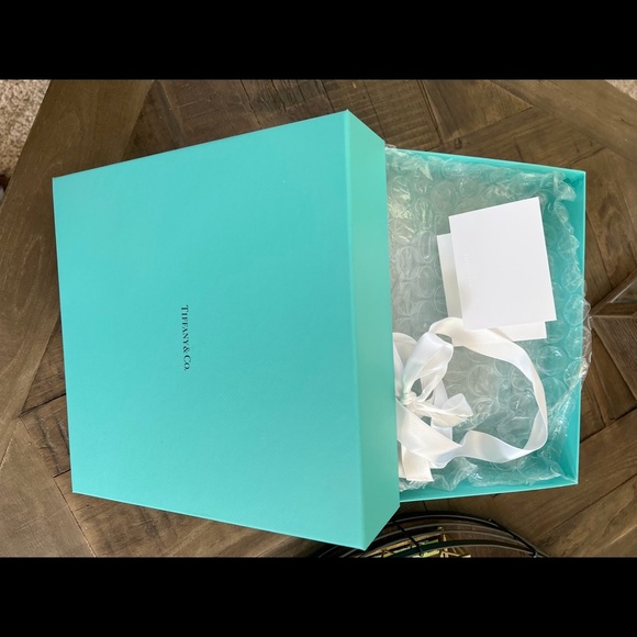 NWB Tiffany wine/water glasses - Set of 4 - Picture 8 of 8